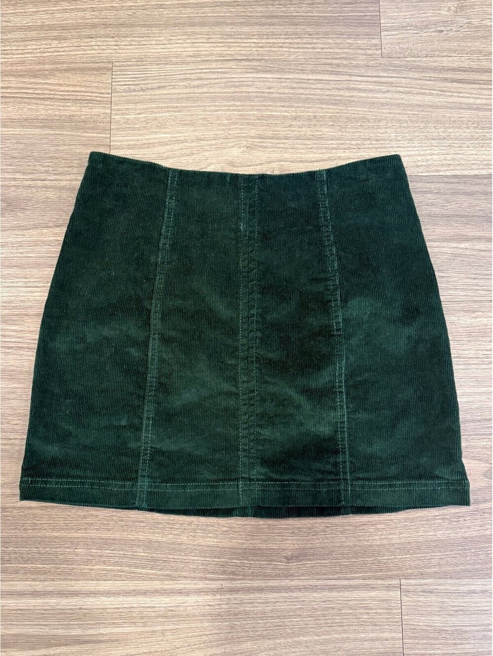 Forever 21 Green Corduroy Mini Skirt Size Medium #FE4585